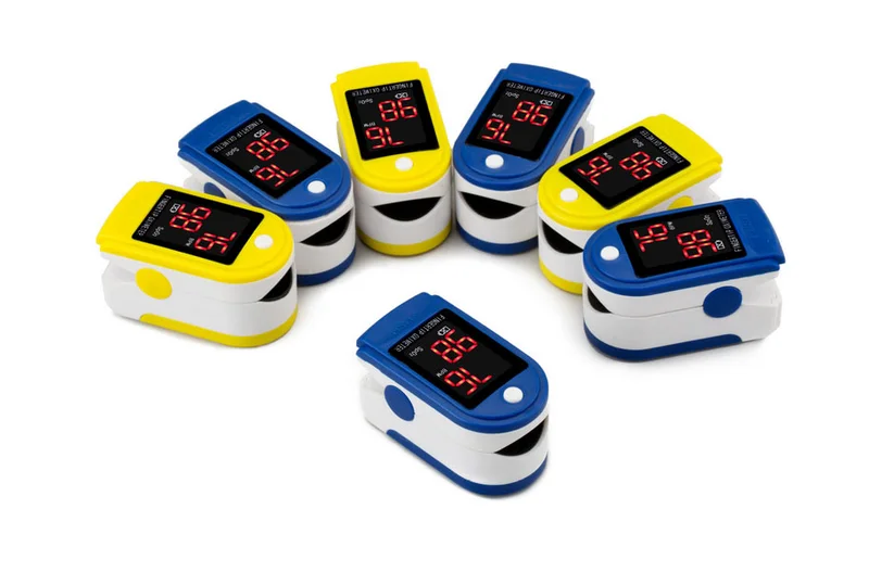 Fingertip Pulse Oximeter — view 2